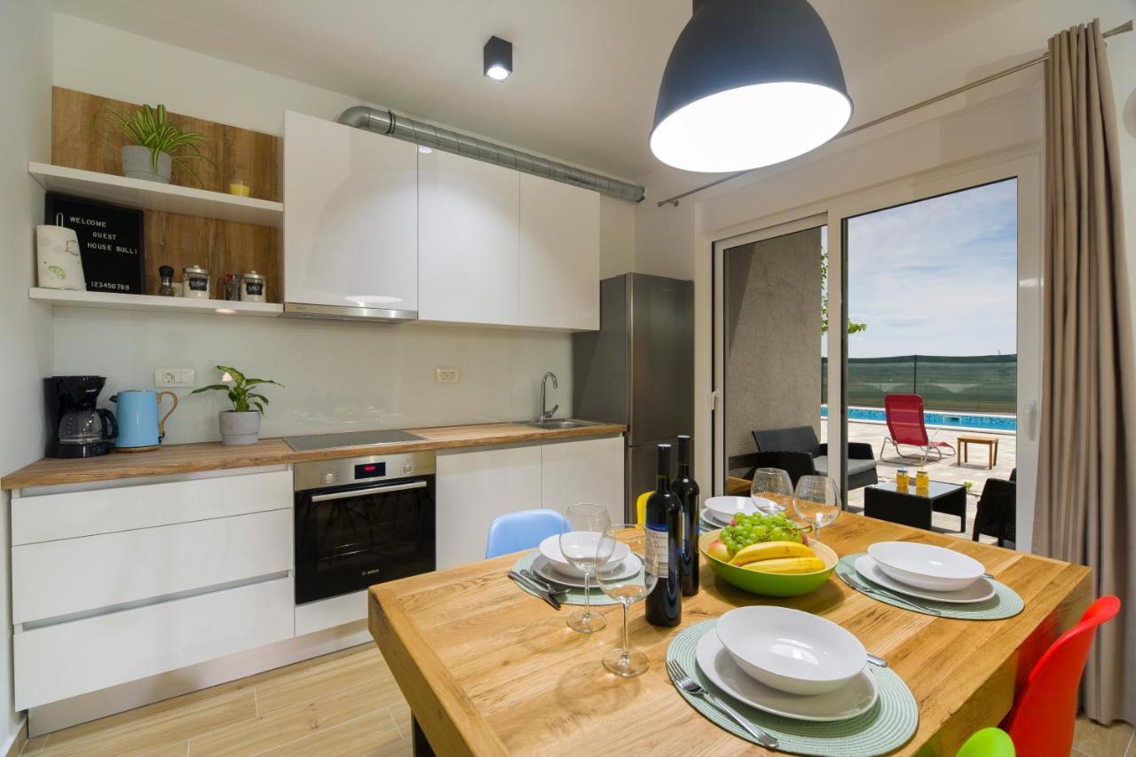 Apartments Bulli Trogir Eksteriør bilde