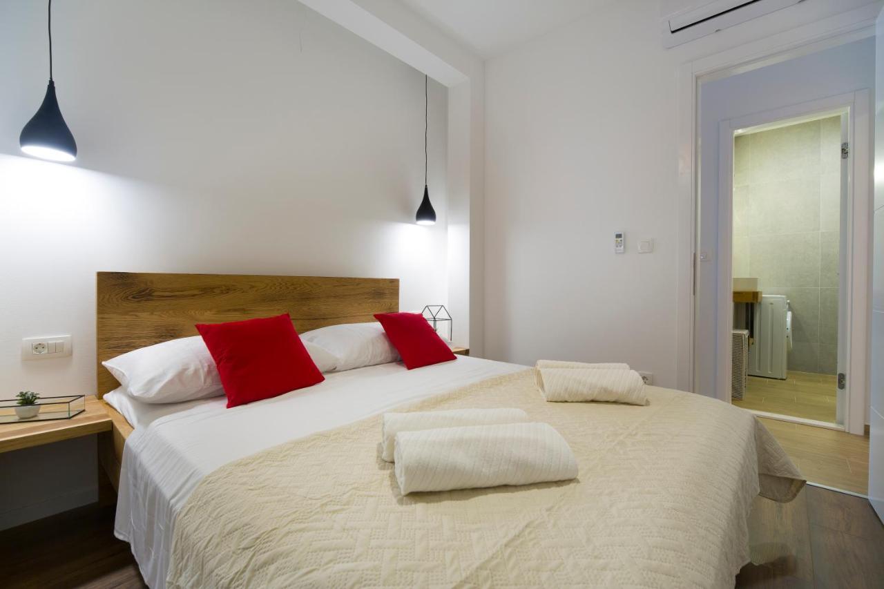Apartments Bulli Trogir Eksteriør bilde