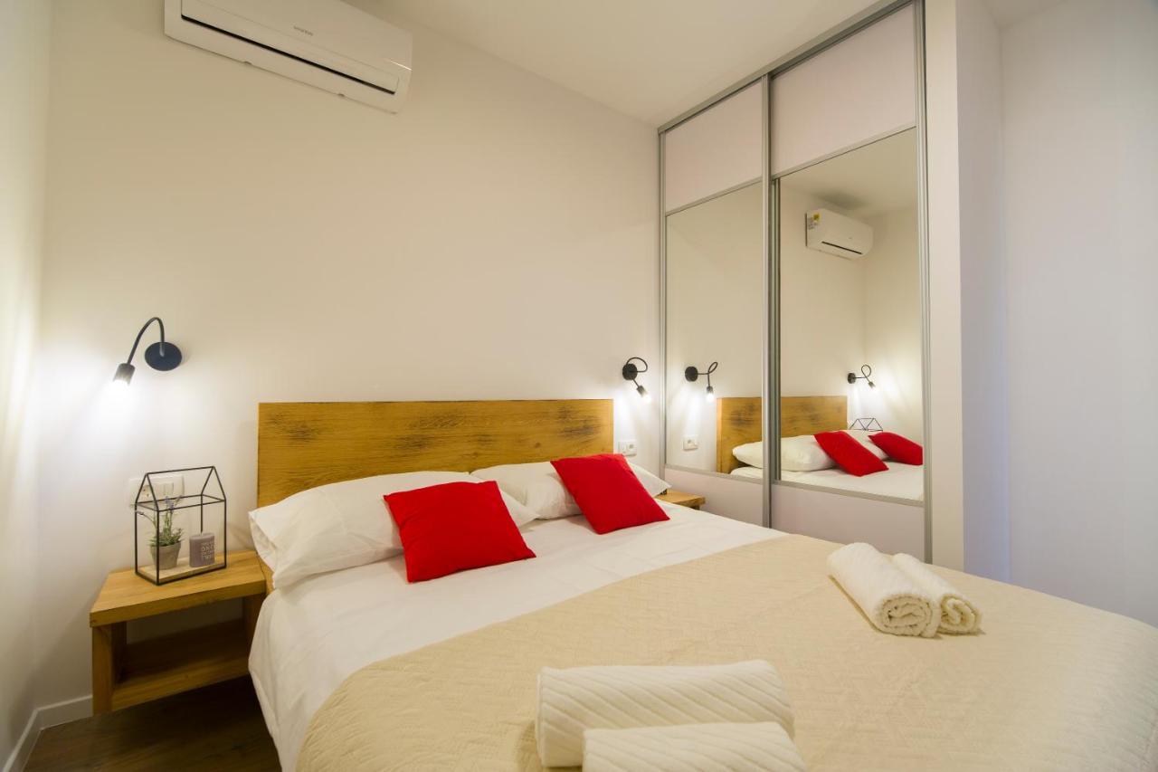 Apartments Bulli Trogir Eksteriør bilde