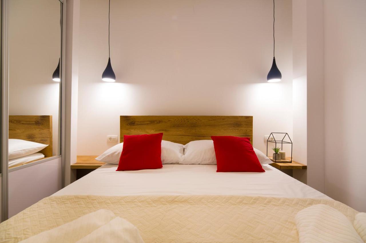 Apartments Bulli Trogir Eksteriør bilde