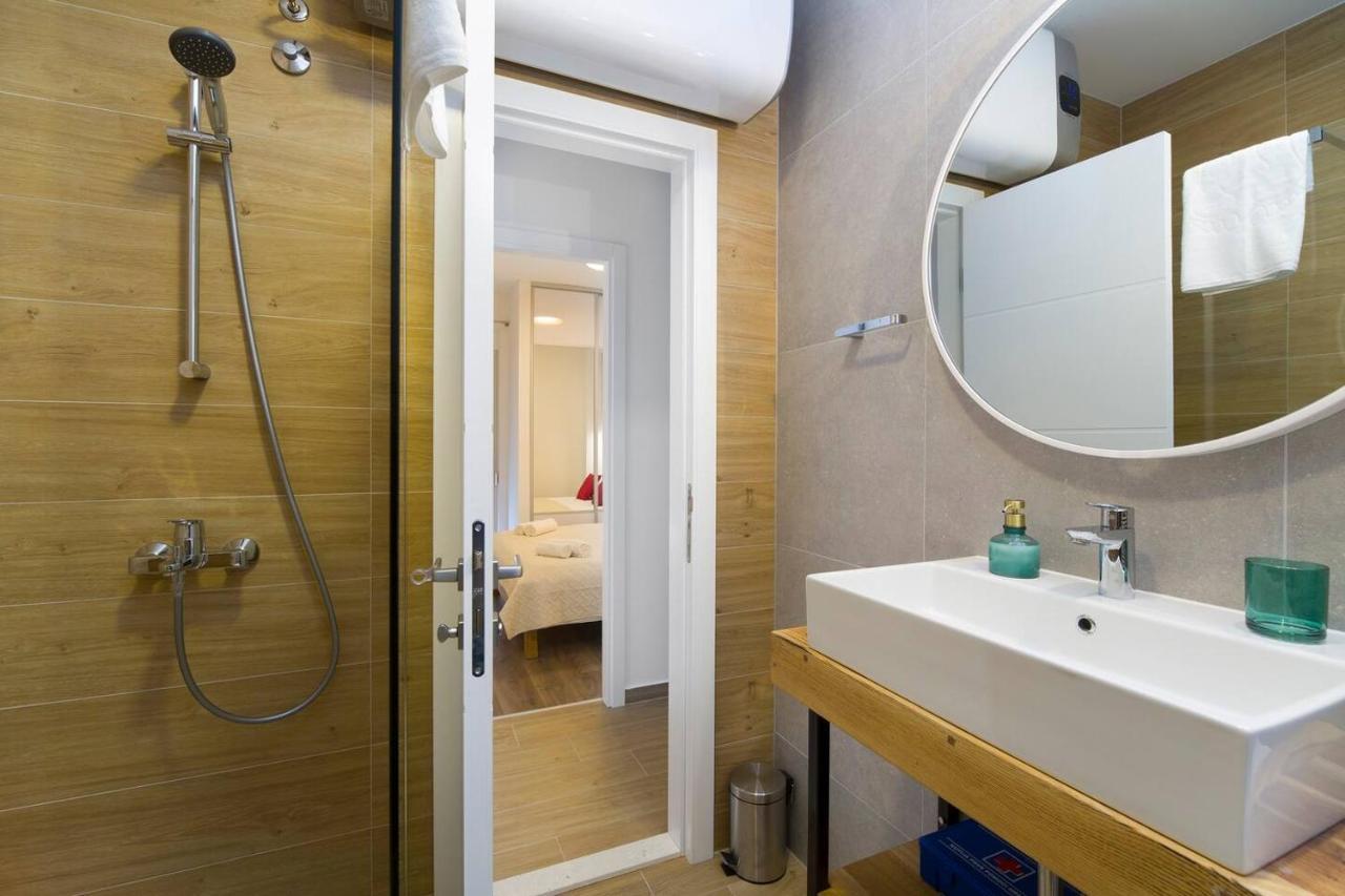 Apartments Bulli Trogir Eksteriør bilde