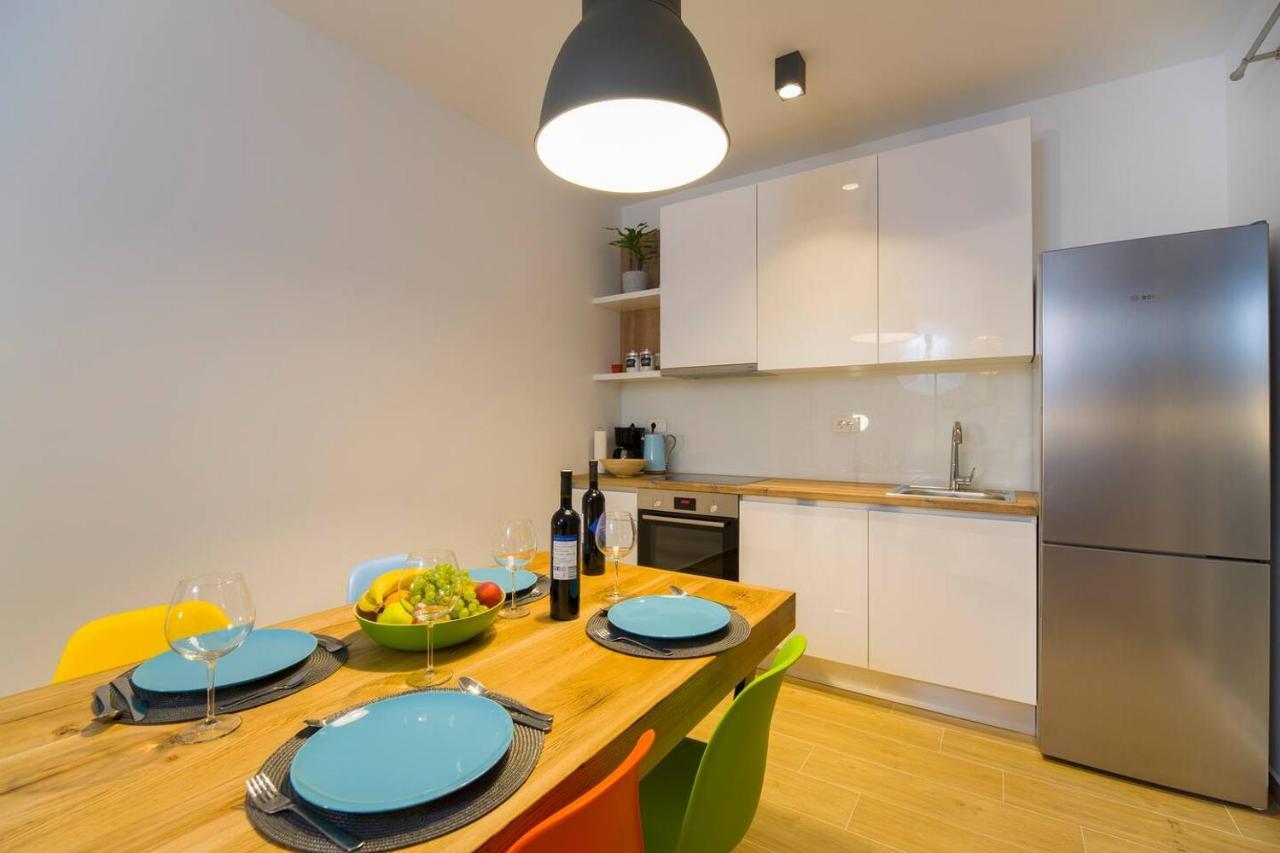 Apartments Bulli Trogir Eksteriør bilde
