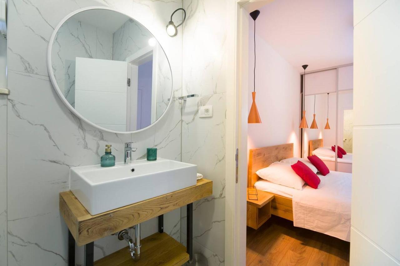 Apartments Bulli Trogir Eksteriør bilde