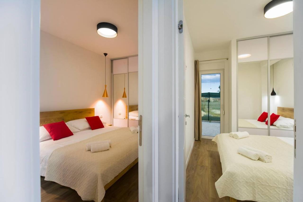 Apartments Bulli Trogir Eksteriør bilde